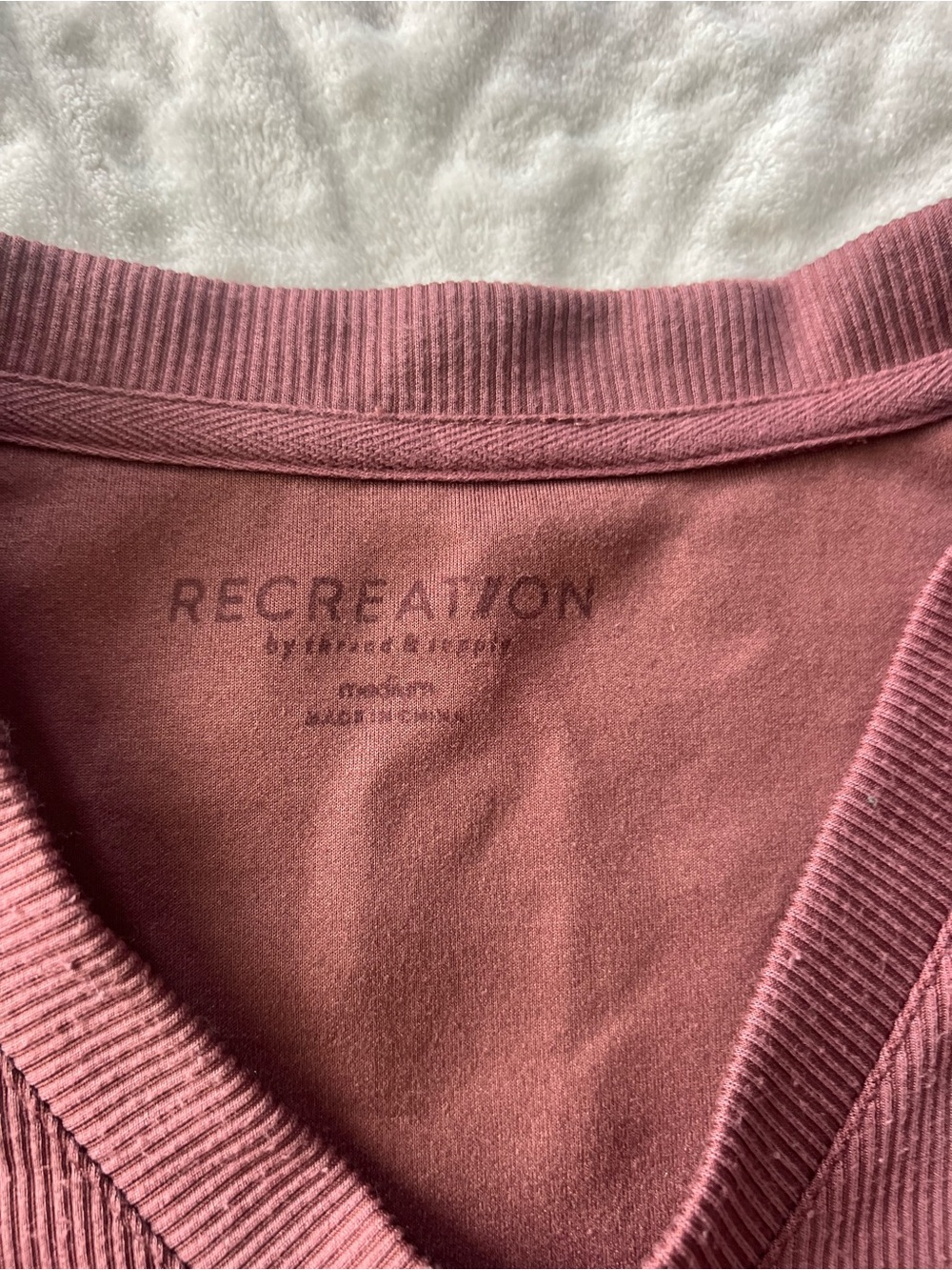 Recreation Thread & Supply V-Neck Ribbed Sweater in Dusty Rose | Size M - Picture 4 of 9